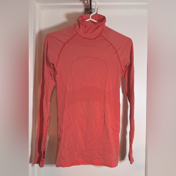 Lululemon Run: Swiftly Turtleneck in Love Red Size 4 - Picture 1 of 9